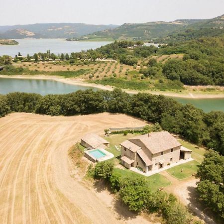 Casale Al Lago Con Piscina E Sauna Corbara  外观 照片