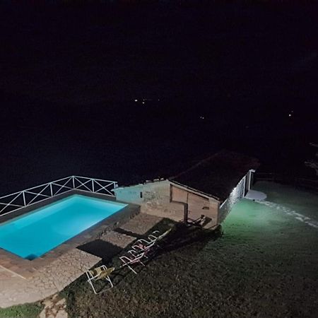 Casale Al Lago Con Piscina E Sauna Corbara  外观 照片