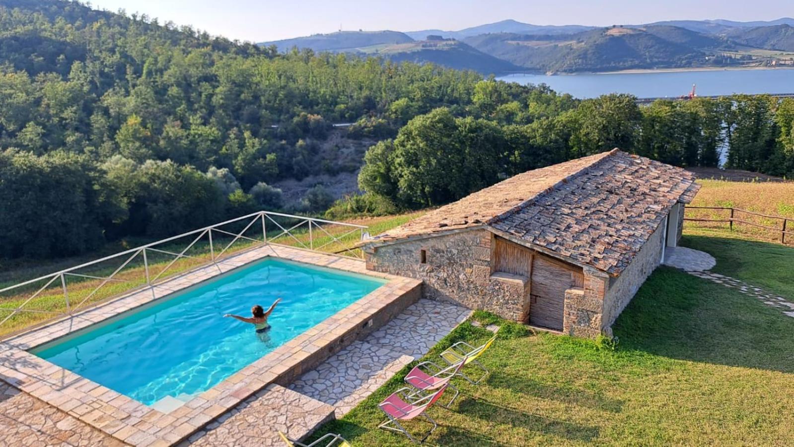 Casale Al Lago Con Piscina E Sauna Corbara  外观 照片
