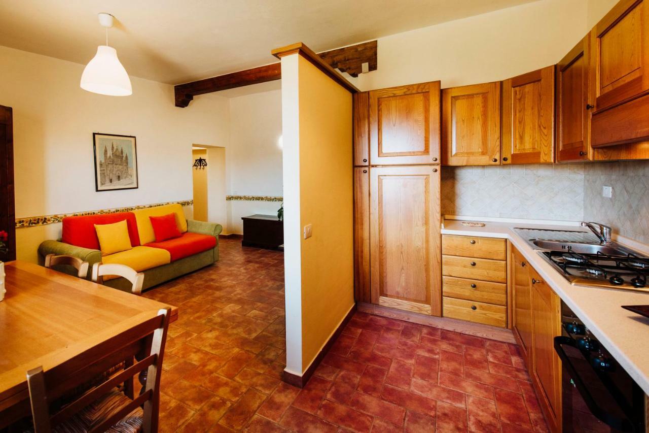 Casale Al Lago Con Piscina E Sauna Corbara  外观 照片