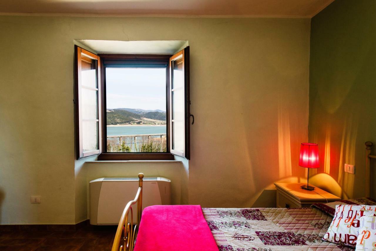 Casale Al Lago Con Piscina E Sauna Corbara  外观 照片