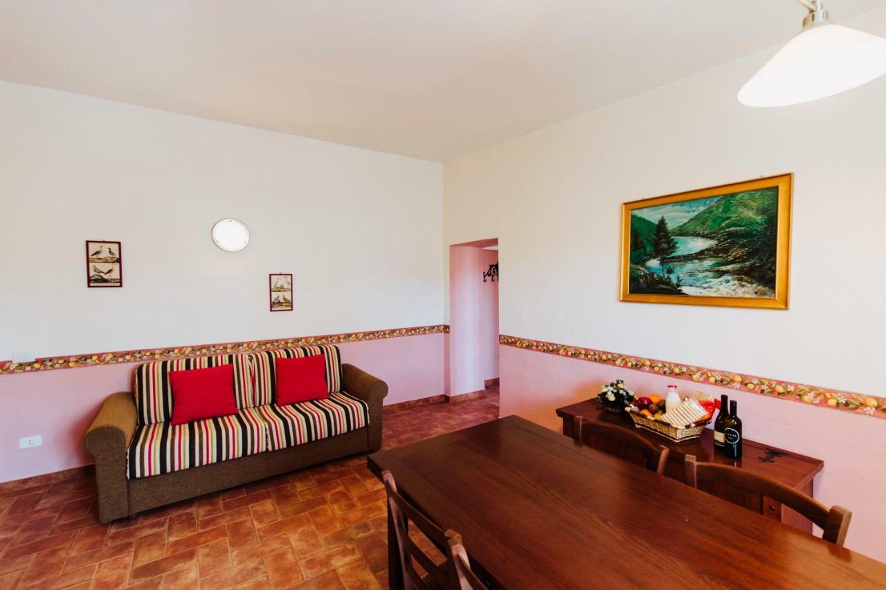 Casale Al Lago Con Piscina E Sauna Corbara  外观 照片