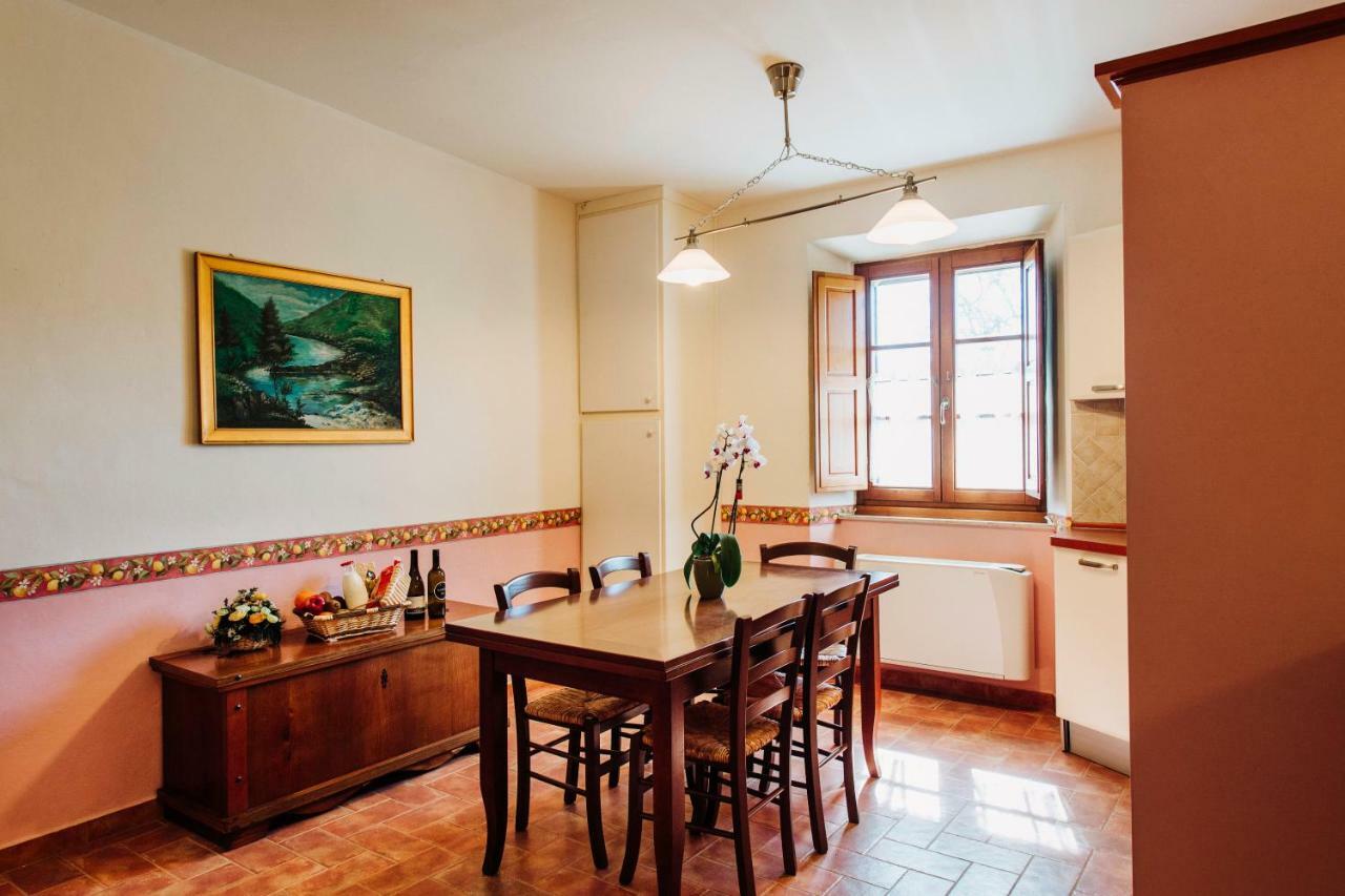 Casale Al Lago Con Piscina E Sauna Corbara  外观 照片